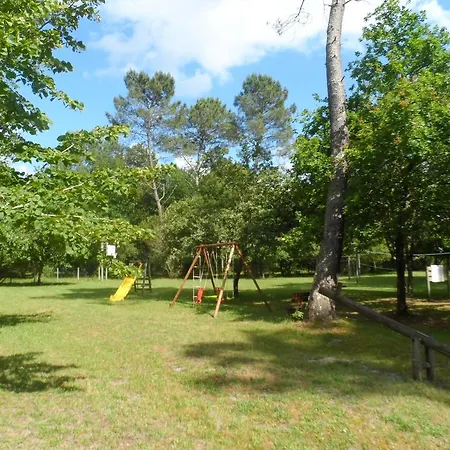 Les Chalets Du Gelat * Noaillan